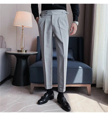 Trendy British-style business capris