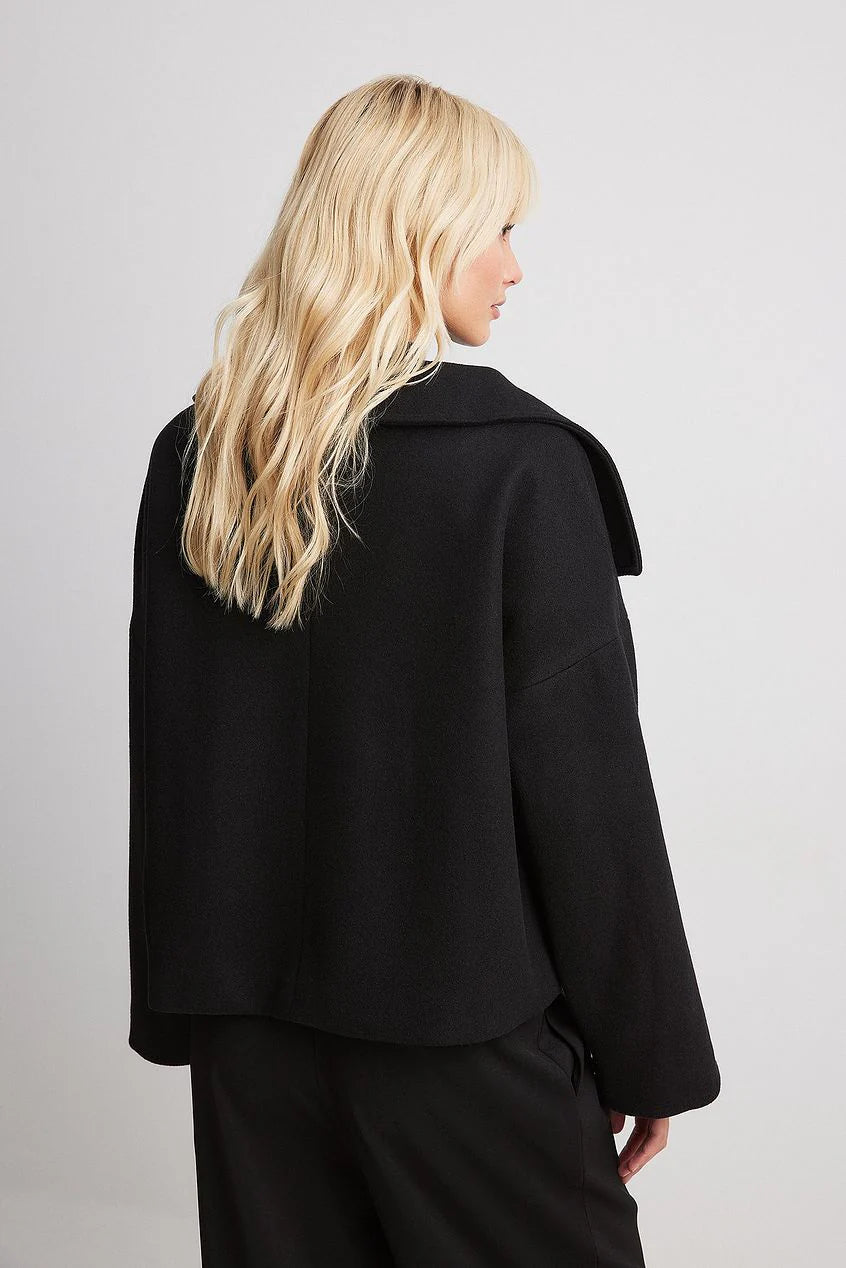 Double-breasted women's coat